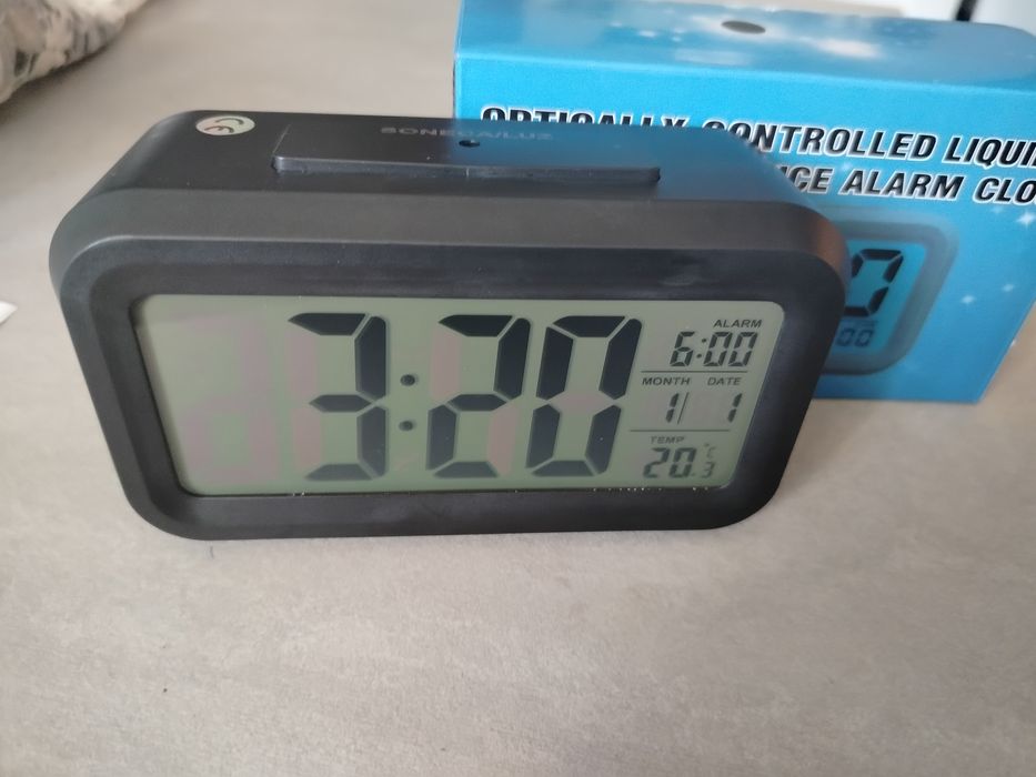 Budzik zegarek cyfrowy LCD nowy