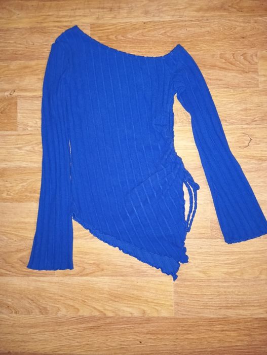 Тофтинка з відкритим плечем