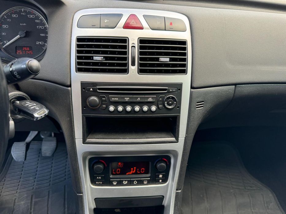 Carro Peugeot 307 — photo 3