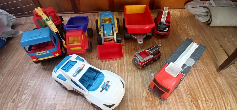 пожарная, полицейская машины, самосвал, щенячий патруль