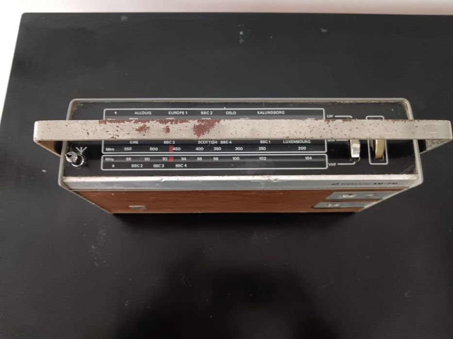 Rádio portátil Frolic (FACEL CL164)