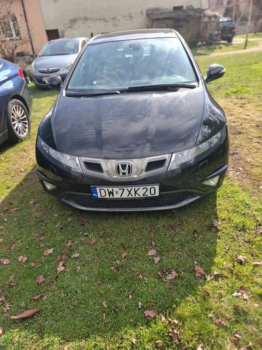 Honda Civic Stan idealny bogate wyposażenie. oc ipt do pażdziernika