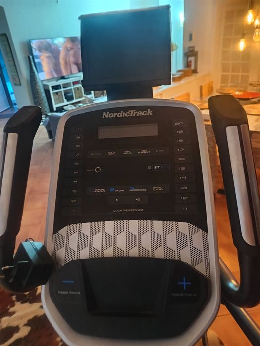 Elíptica Nordictrack C5.5 - como nova
Cardio/
Bicicletas elípt
