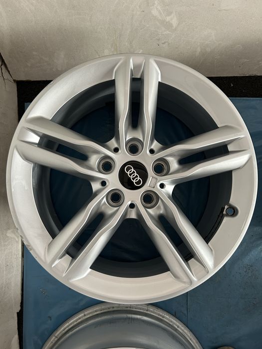 216 Felgi Aluminiowe AUDI R 17 5x112 otwór 66,6 Bardzo Ładne