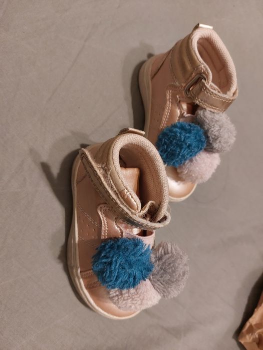 Buciki buty trzewiki dla dziewczynki Reserved rozmiar 20/21