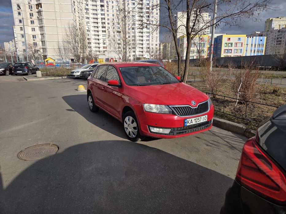 Шкода Spaceback Rapid