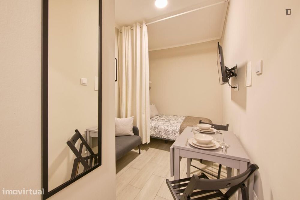 Estúdio - localizado em Arroios Lisbon