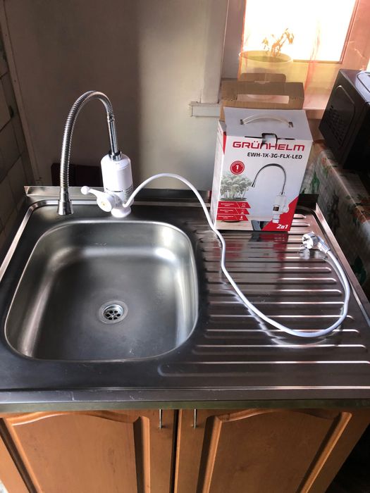 Кухонні меблі з мийкою