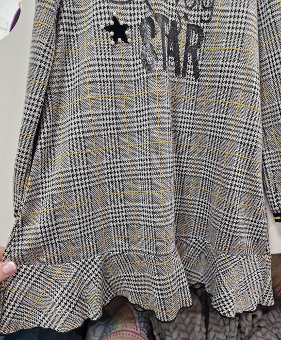 Стильное платье для девочки в клетку