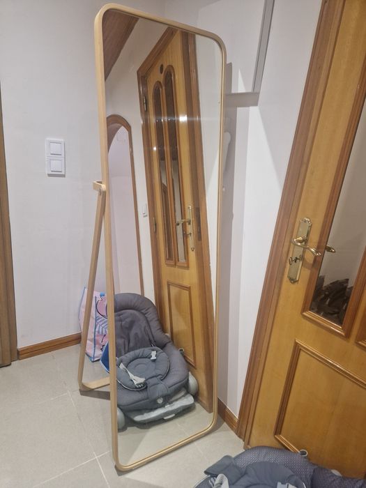 Espelho de pé ikornnes ikea