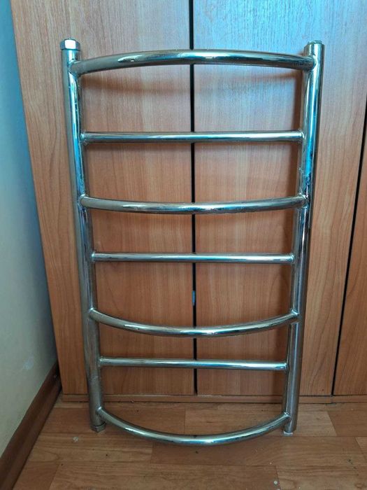 Водяний рушникосушитель