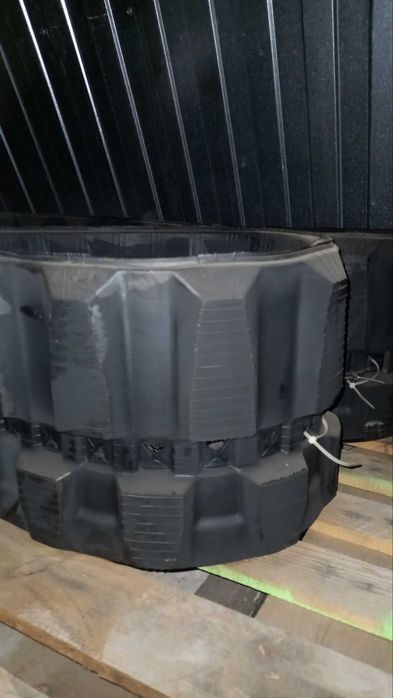 Гусениця 300х55,5х82Y Yanmar VIO30, VIO35