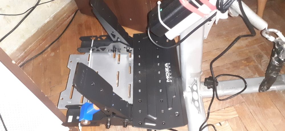 Ігрові педалі Moza racing