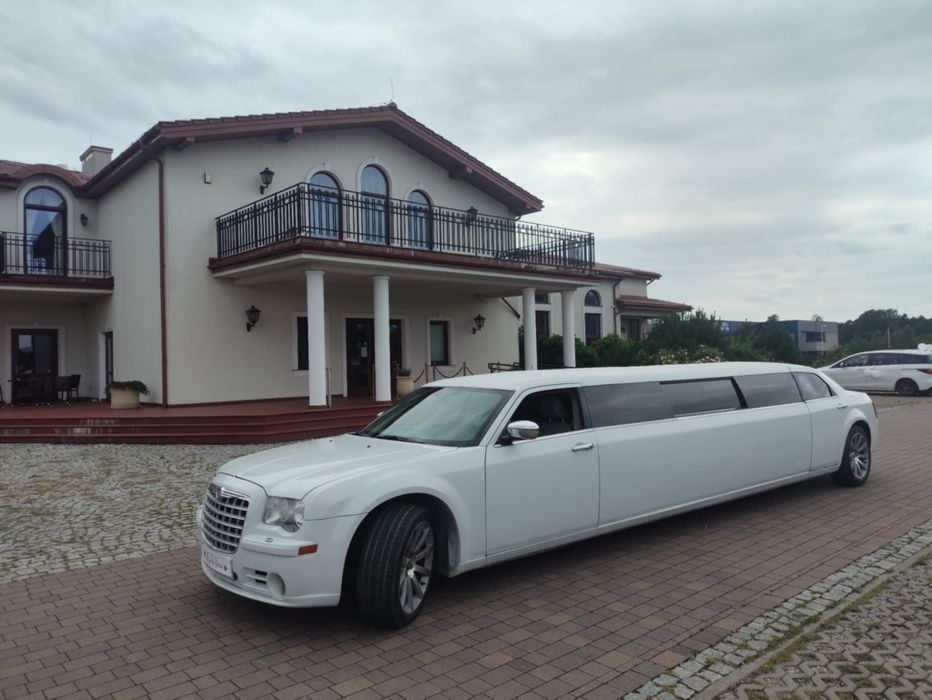 Limuzyna na urodziny, studniówkę, panieński, kawalerski