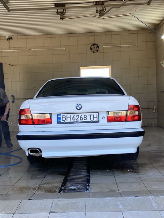 BMW E3 4 91-й год автомат машина в хорошем состоянии