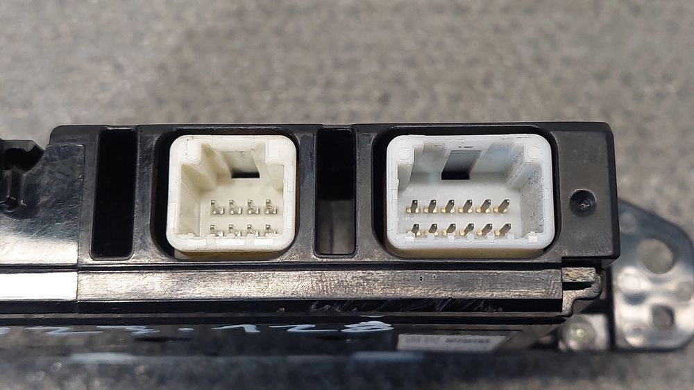 Comando / botão / interruptor multifunções NISSAN Leaf EV (ZE0)