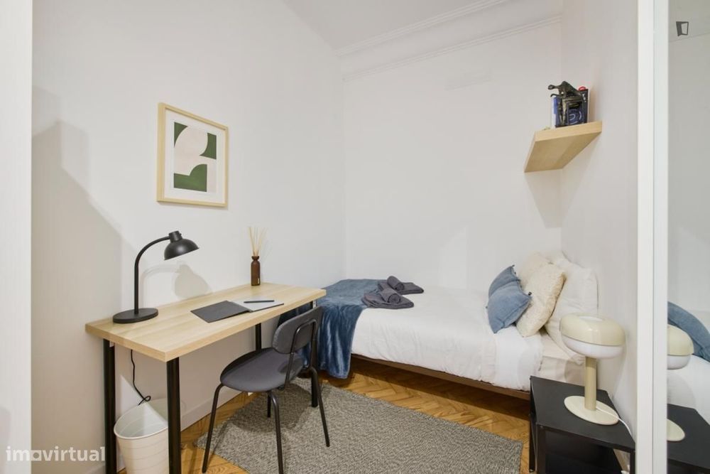 Quarto - localizado em Entrecampos Lisbon