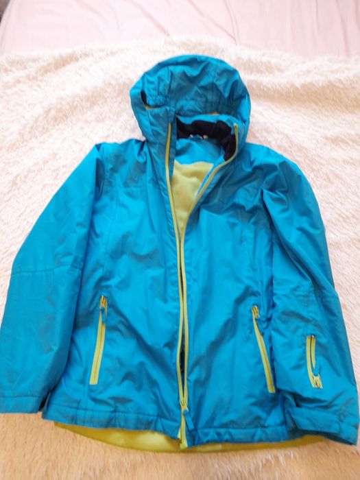 Продам лижну курточку