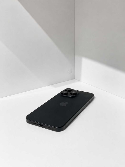 iPhone 16 Pro Max 256GB Titânio Preto | Usado Grade A | Bateria 90%