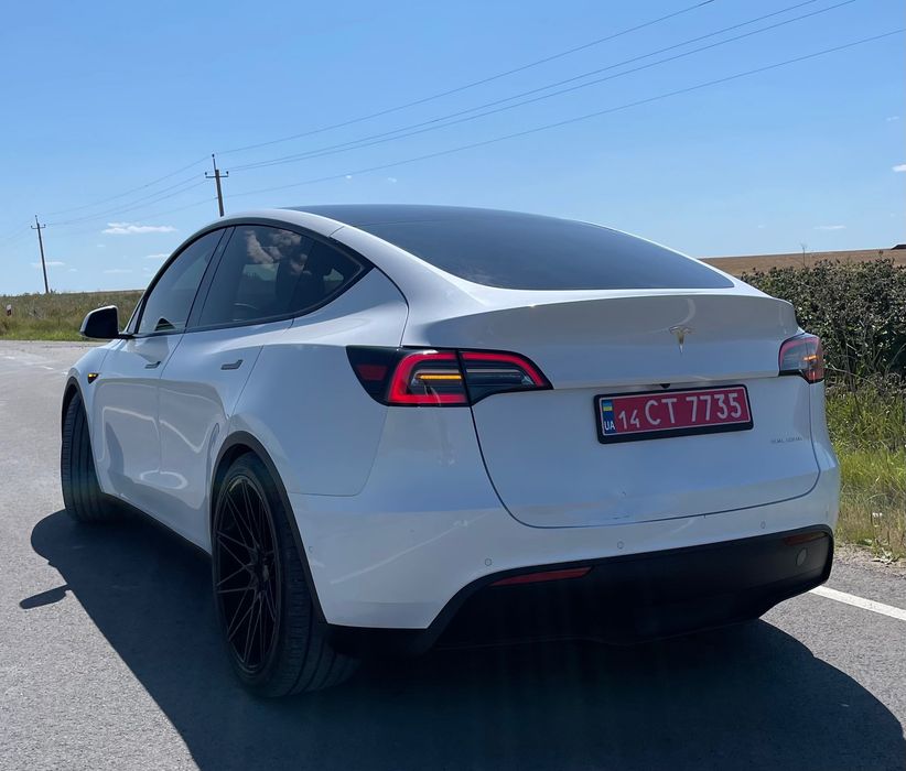 Tesla model Y 2021 Long Range Dual Motor