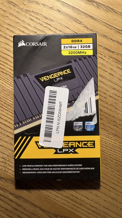 Оперативна пам'ять Corsair Vengeance ddr4 32GB (2x16GB)