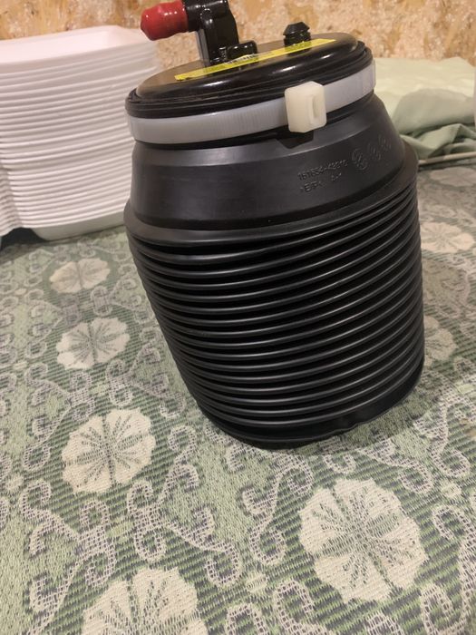 Продам пневмо-подушку Prado 150