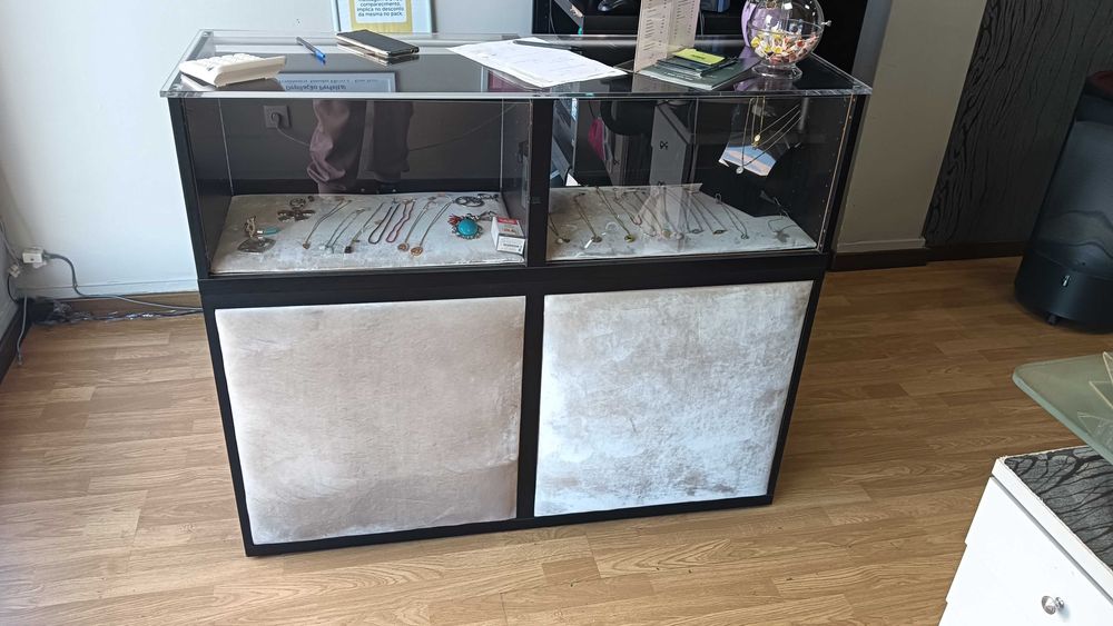 Vendo balcão de salão de estética