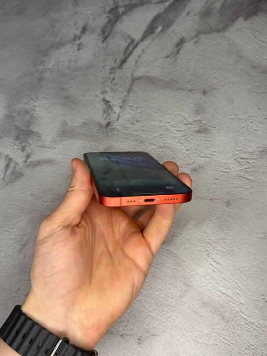 Продам iPhone 12