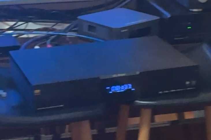 Медіаплеєр Zidoo 5000 приставка uhd5000 Android TV Box