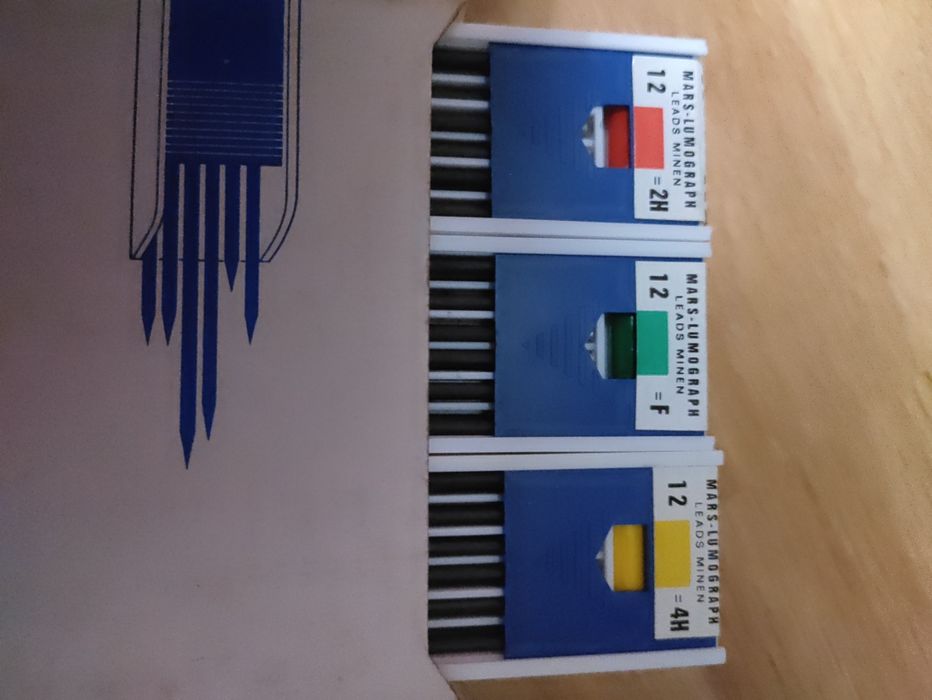 16 tubos de  minas 2mm - Staedtler 200