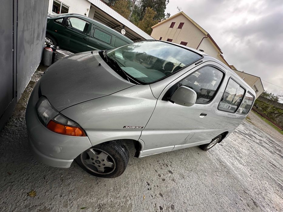 Toyota Hiace 9 lugares