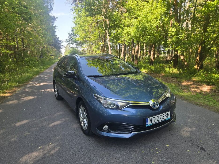 Toyota Auris Najlepsza Motor 1.8 Hybryda Do Gazu Kamera Cofania Zarejestrowany