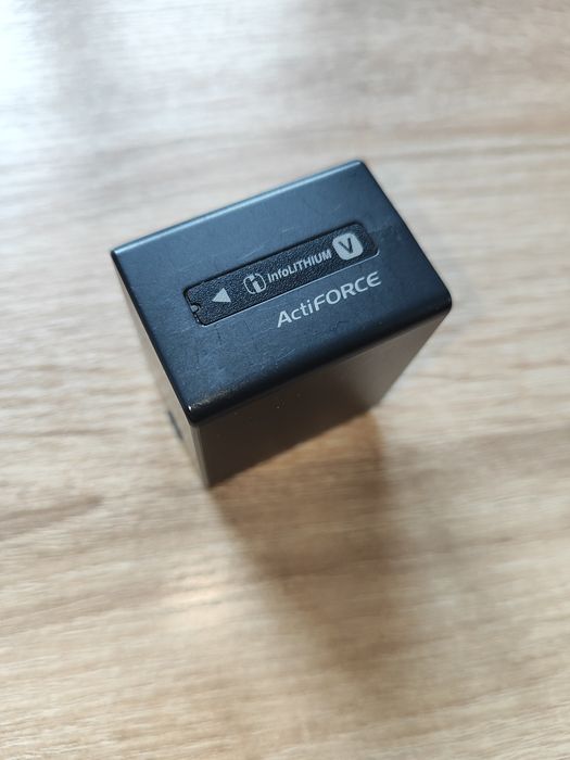 Акумулятор Sony NP-FV100