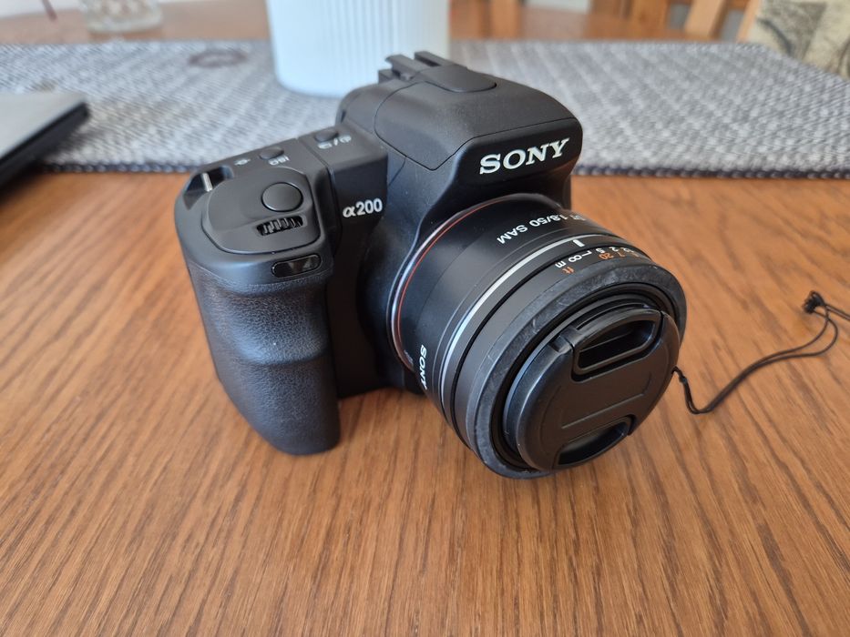 Aparat fotograficzny Sony alfa 200 lustrzanka