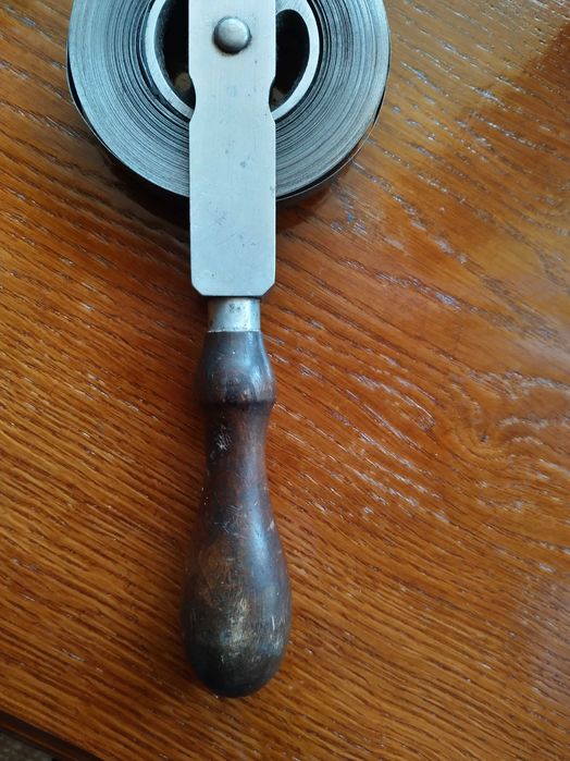 Miara budowlana metalowa powojenna firmy Massi