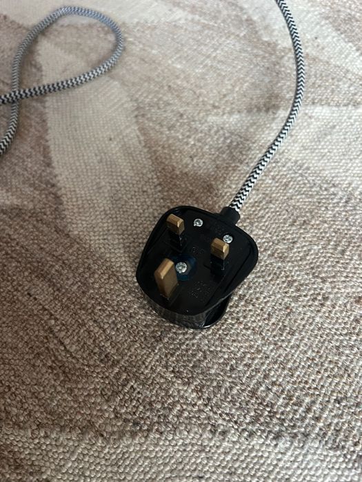 Candeeiro de Pé MADE.com Grande – Estilo Industrial Tripé