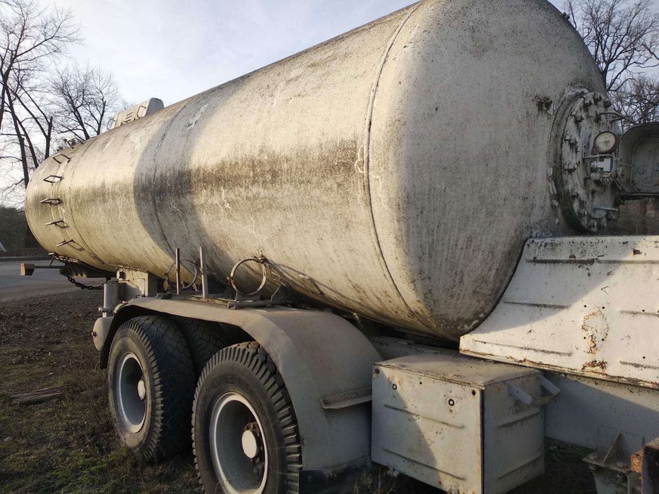 Газовоз,ємність газова,бочка пропан бутан.