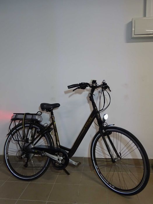 Rower elektryczny trekkingowy  TREK Deore XT