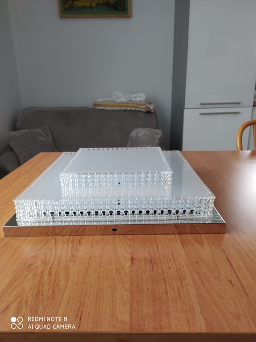 Sprzedam lampę sufitowa LED