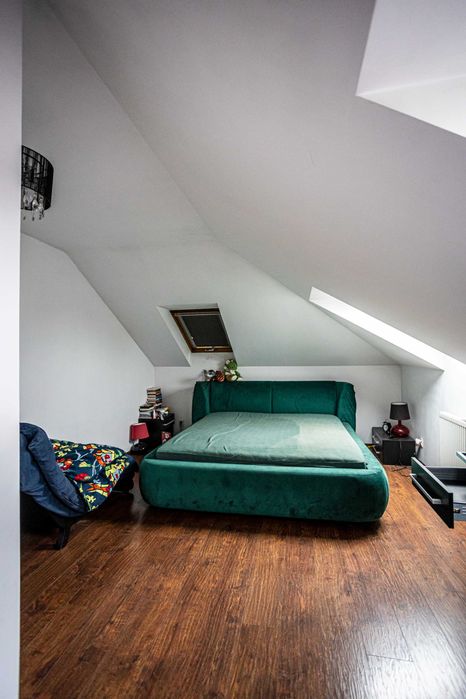 Na sprzedaż duży dom w centrum miejscowości