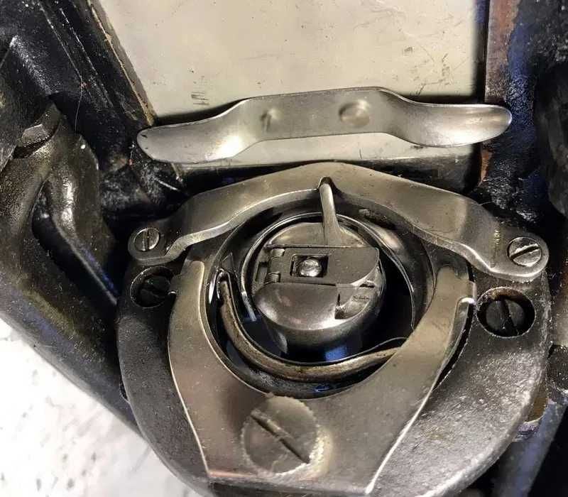 Швейна машинка Занзита