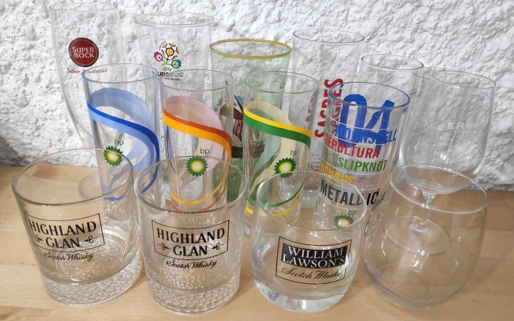 Conjunto 14 copos vários. Coleções isoladas.