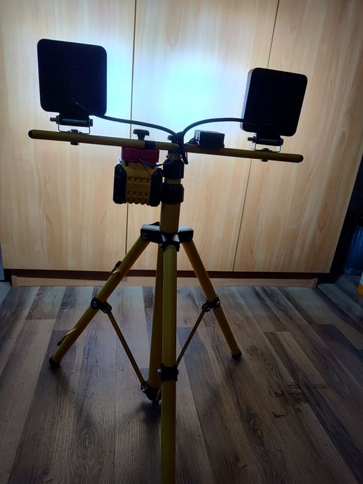 Akumulatorowa lampa robocza 12-24V