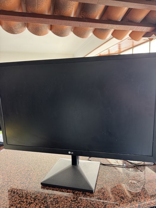 Monitor LG 24” Full HD HDMI – Funcional