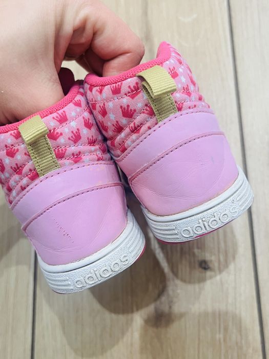 Botki adidas dla dziewczynki 26