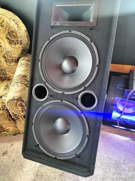 Акустичні колонки.