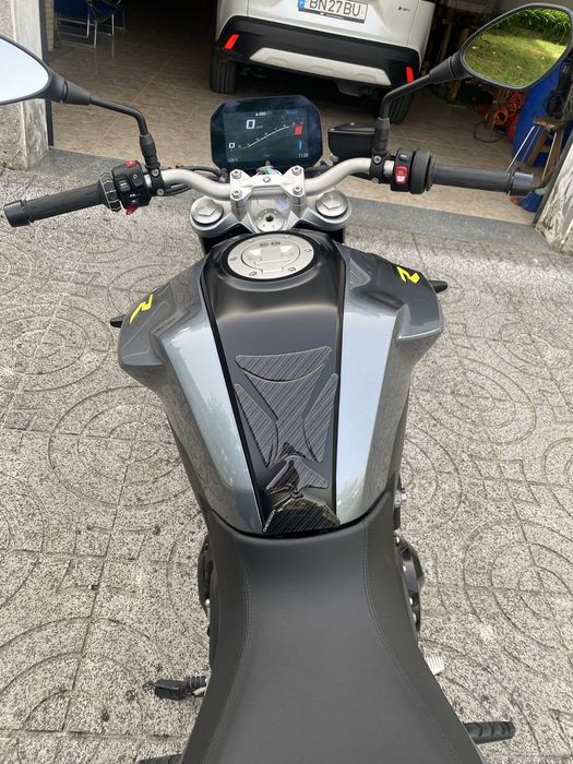 Bmw f900r 2022……