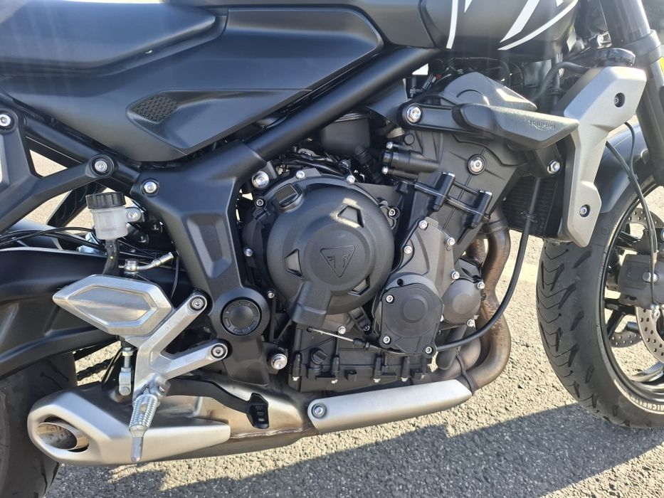 Triumph trident 660