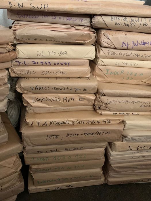 Revista / Jornal  -Mil Folhas suplemento / outras colecos