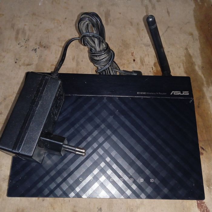Router Asus RT-N10E